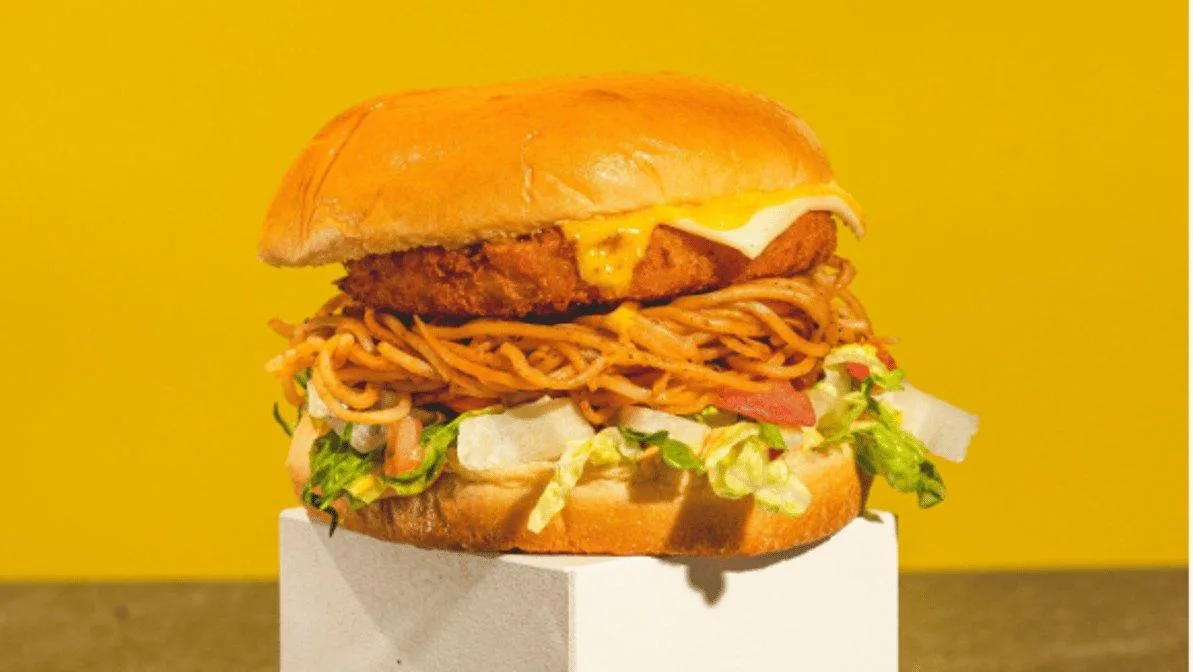 Tawa Noodle Burger